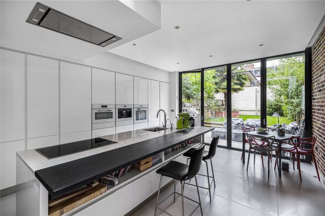 Thumbnail Terraced house for sale in Ambler Road, Finsbury Park