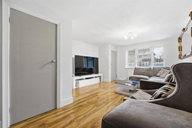 17, New Road, Hayes photo 3
