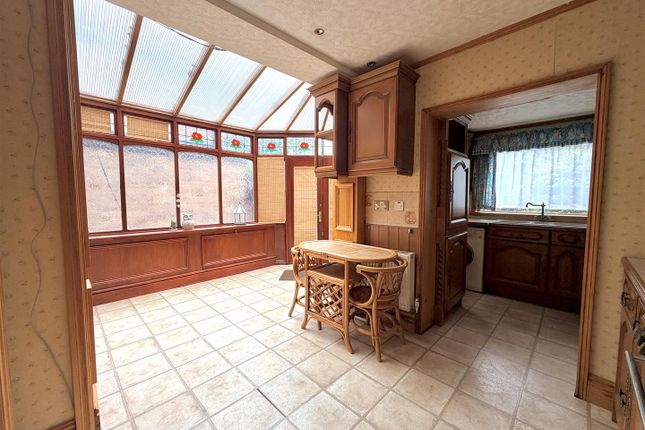 13, Priory Street, Bowdon photo 3