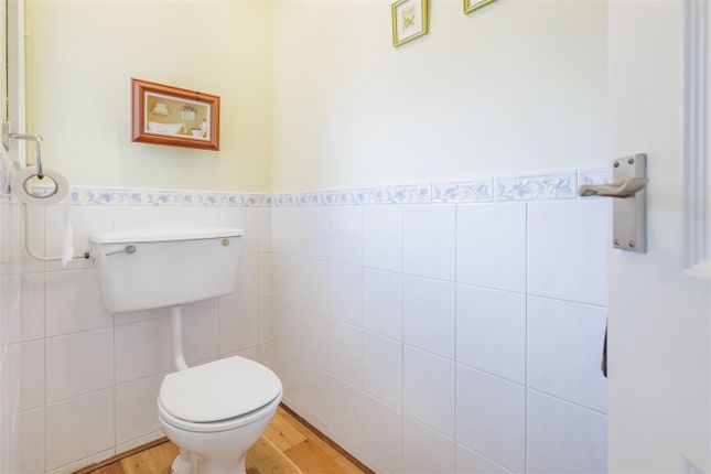 43, Thornhill, Epping photo 4