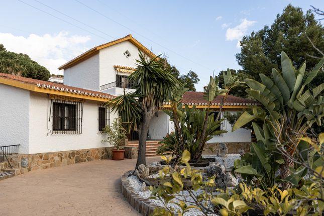 Thumbnail Villa for sale in Pinares De San Antón, Malaga - Este, Malaga
