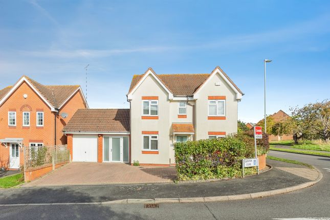 4-bed detached on Quinton Close, Warwick, £575,000