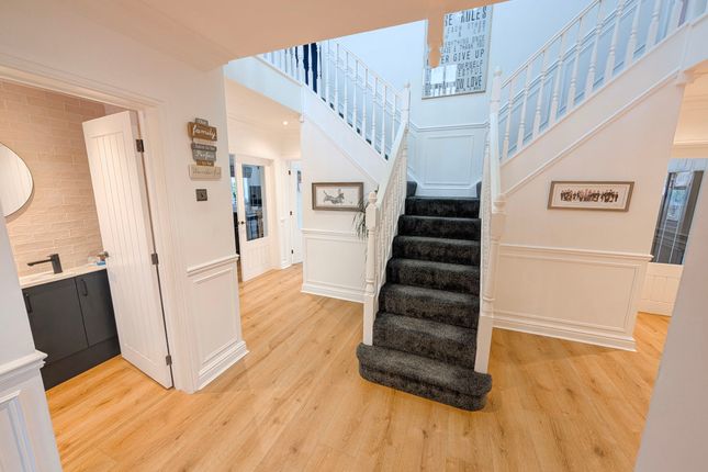 12A, West Garth, Stockton-on-Tees photo 2