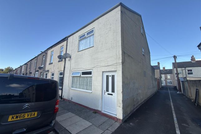 2-bed terraced on Lansdowne Street, Darlington, £32,000