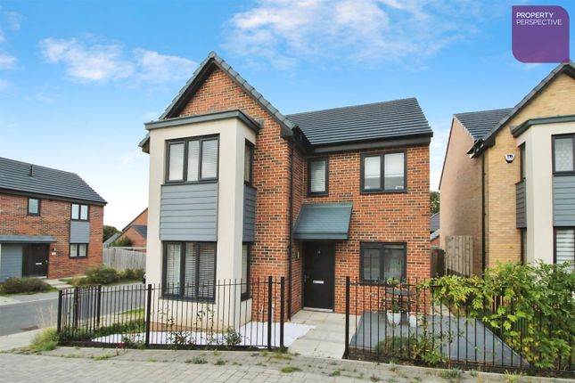 4-bed detached on Buckthorn Gardens Sunderland, Sr3 2fr, Sunderland, £279,995