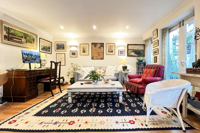 6 St Simons Hall 19, Macroom Road, London photo 3
