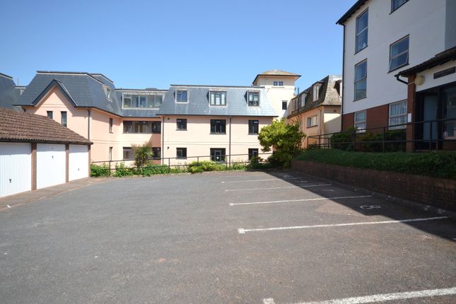 Flat 7, Redcliff Court,, Cliff Road, Devon photo 4