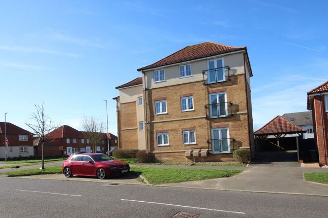 2-bed flat on 114 Dorman Avenue North, Canterbury, £170,000