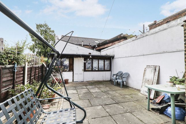 26, Woodhurst Road, London photo 4