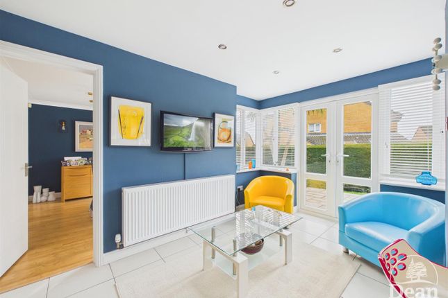 29, Sabrina Way, Lydney photo 4