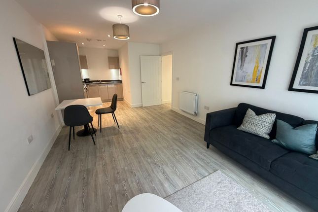 Flat 15, 2 Hoffmans Road, London photo 4