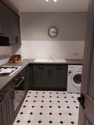 25 Ladymere Place, Ockford Road, Godalming photo 2