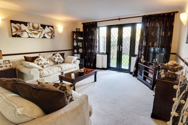 5, Beehive Court, Bishop's Stortford photo 5