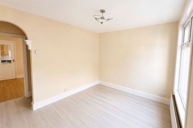 49, Gordon Road, Chatham photo 2