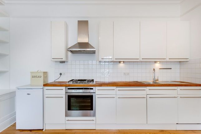 Flat for sale in Dryburgh Road, Putney