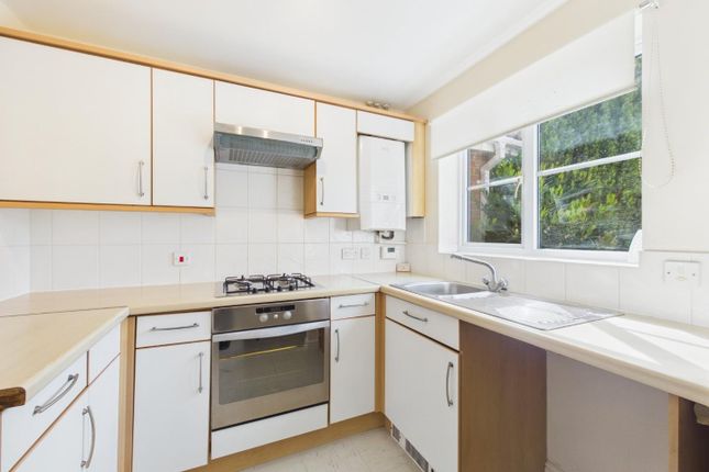 30, Stane Drive, Lincoln photo 4