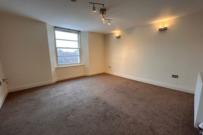 Flat 8, Newton Abbot photo 2
