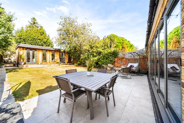 41, Chiltern Drive, Surbiton photo 4