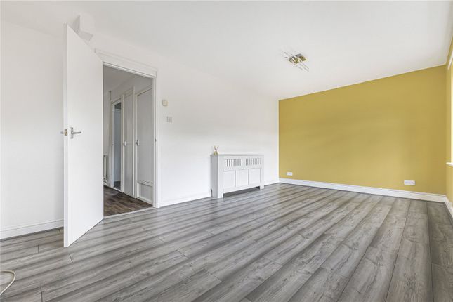 16, Aspen Close, Kent photo 4