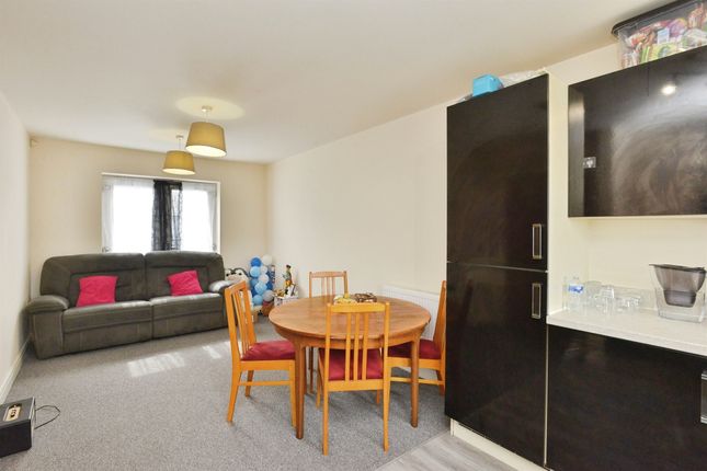 119, Harley Drive, Milton Keynes photo 3