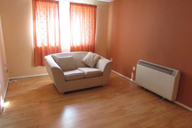 56, Prestatyn Close, Stevenage photo 4