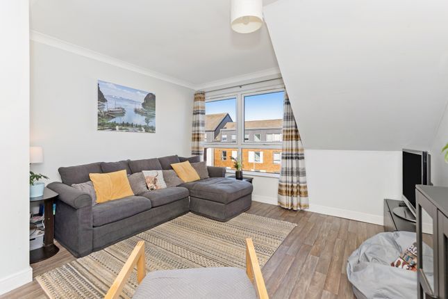 13/6 Ferry Gait Crescent, Silverknowes, Edinburgh, EH4 4GS photo 2
