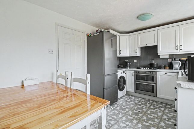 33 Watkin Road, Southampton photo 3