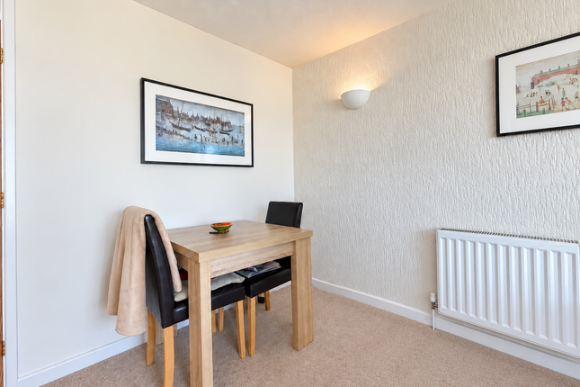 30, Bernard Crescent, Minehead photo 3