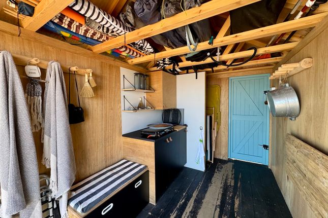 Beach Hut 345, Thorpe Bay photo 5