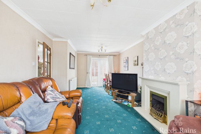 43, Stocksbridge Avenue, East Riding of Yorkshire photo 2
