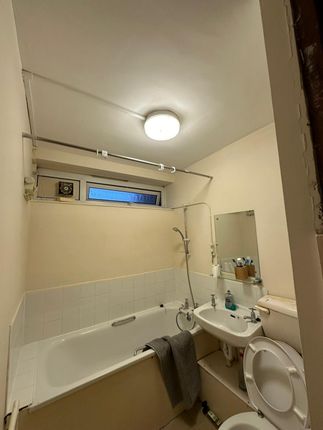 Maisonette to rent in Braybourne Close, Greater London