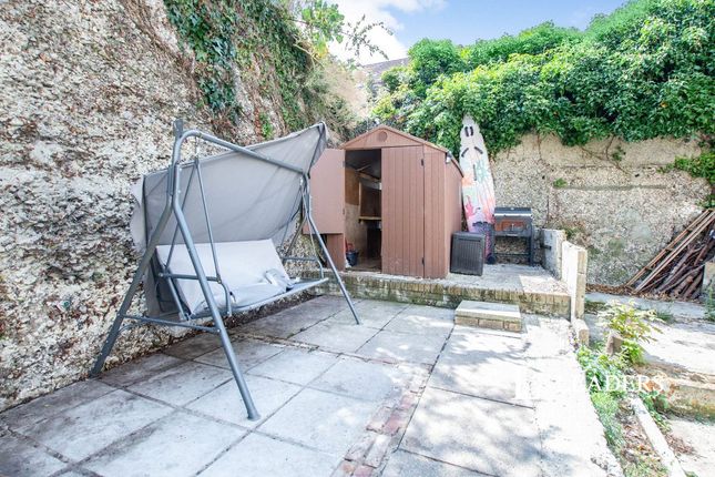 Flat 2, 18, Tregonwell Road, Dorset photo 5