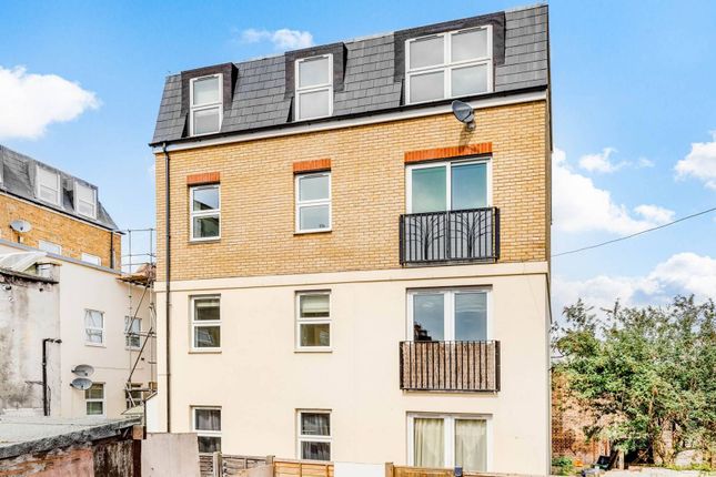 Flat for sale in Grenfell Road, Tooting, Mitcham