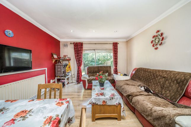 6a Elms Lane, Wembley photo 4