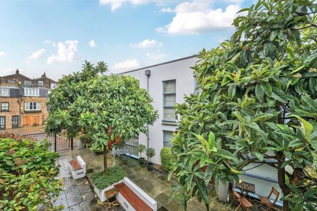 Dunworth Mews, London photo 5
