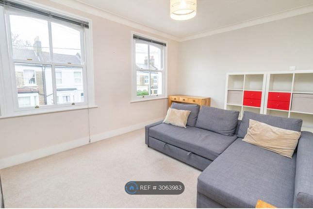 B Nutcroft Road, London photo 4
