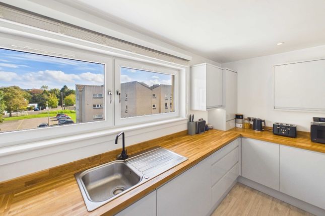 14, 5, Kingsknowe Court, Edinburgh photo 2