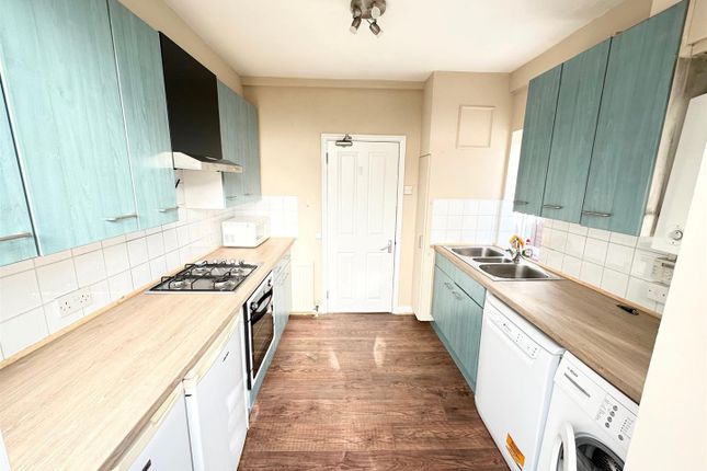 Room One, 43, Walford Road, Uxbridge photo 3