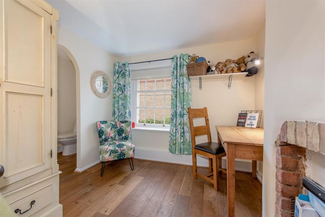 Swiss Cottage, Linden Grove, Taunton photo 4