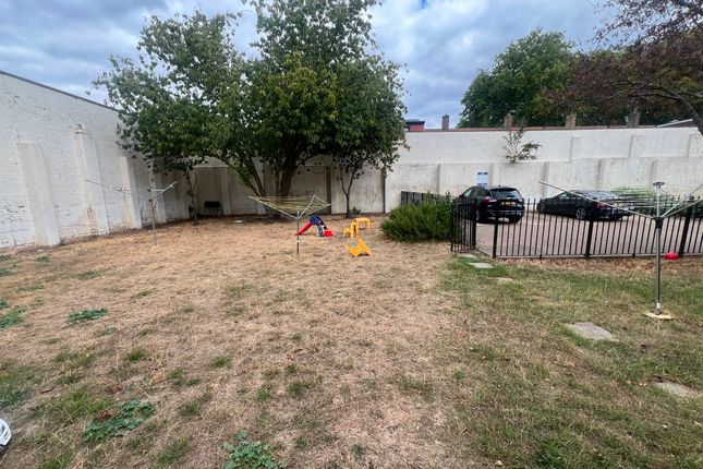 Parkland Court, Maryland Park, London photo 5