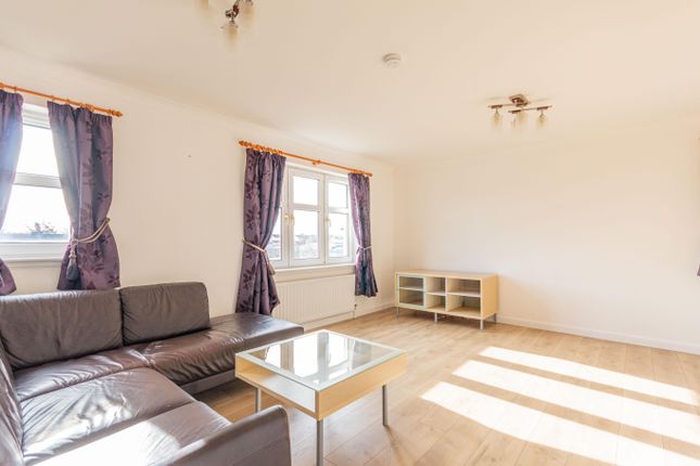 Thumbnail Flat to rent in Meadow Place Road, Edinburgh