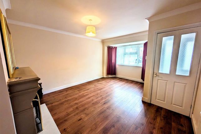 87, Darwin Road, Walsall photo 3