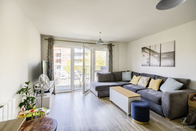 Flat for sale in Melrose Apartments, 2A Bell Barn Road, Park Central