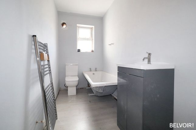49a, Cowbridge Road, Pontyclun photo 3