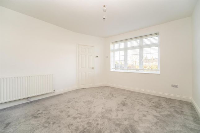 31, Lemsford Court, Borehamwood photo 2