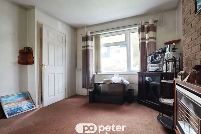 56, Rhiw'r Ddar, Cardiff photo 4