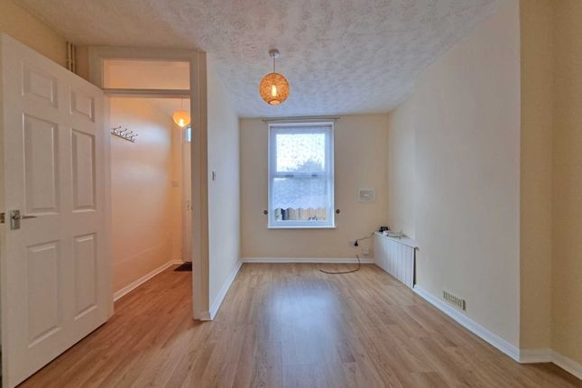 120, Finchley Road, Ipswich photo 5