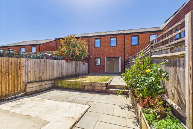 14, JAMES VIEW, BORDON photo 2