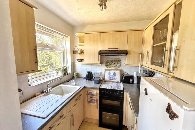 9 Reynard Court,, Parkstone Road, Dorset photo 3