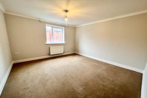 Flat to rent in Pear Tree Close, Lichfield